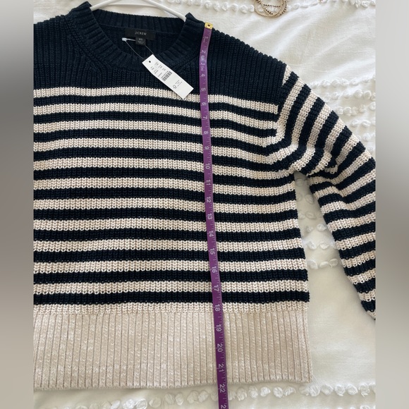 NWT J.Crew Oversized Crewneck Sweater in Stripe, XS - Picture 9 of 10